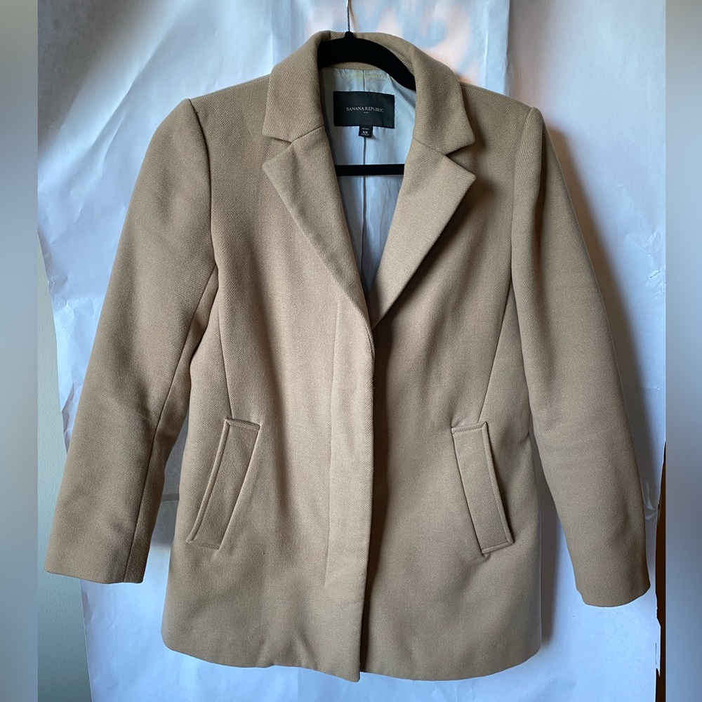 Banana Republic wool-like tan mid-weather jacket